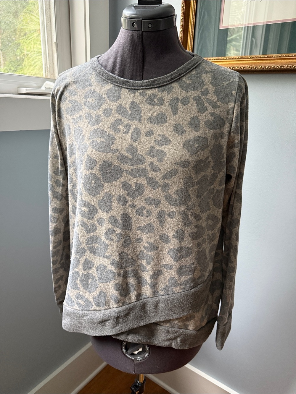 Pink Clover Leopard Crewneck Sweater - Gray Taupe